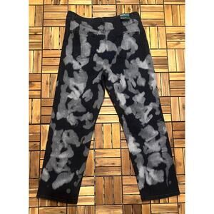 NEW Size: 18 34 by 31-WILD FABLE black denim bleached super highrise straight